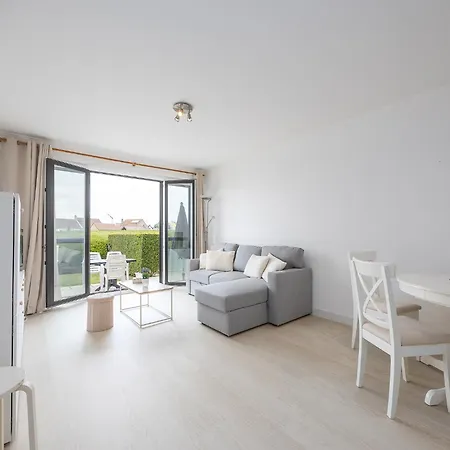 Ground Floor With Sunny Terrace Middelkerke