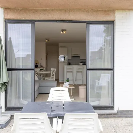 Ground Floor With Sunny Terrace Daire *