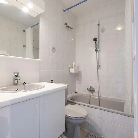 Ground Floor With Sunny Terrace Daire *